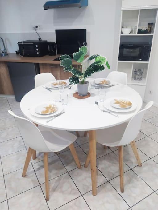 Appartement Cosy Au Calme, Rer-2arrets Stade-25minparis